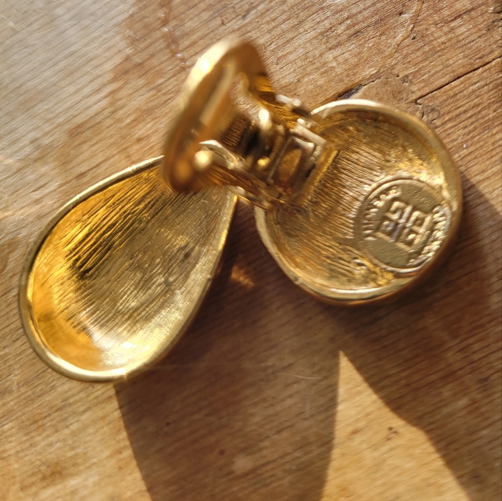 Givenchy Dangle Gold Clip Earrings - Picture 2 of 2